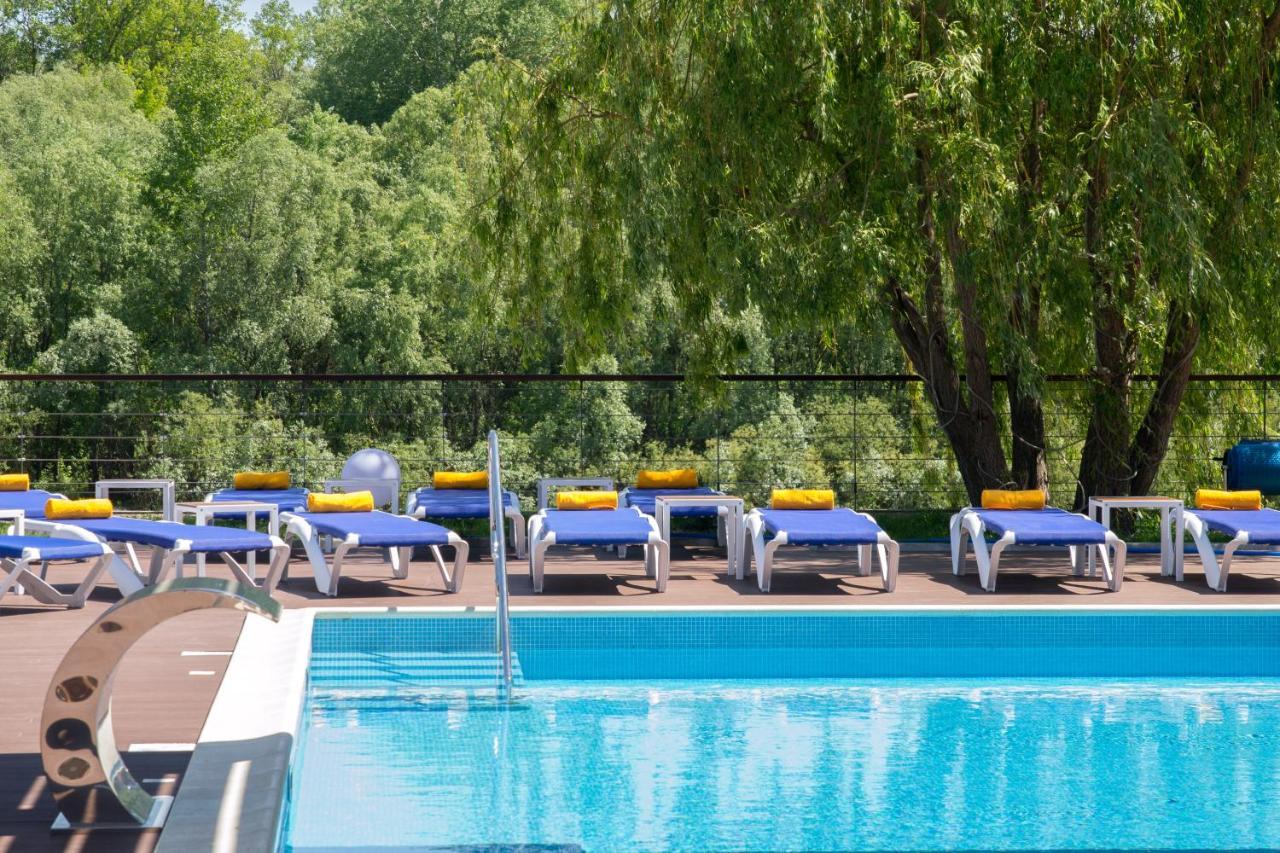 Riverside- Hotel And Mice Černihiv Esterno foto