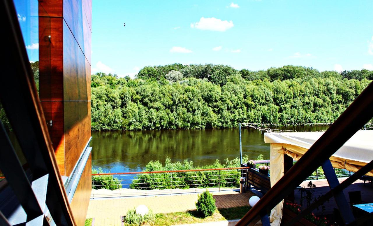 Riverside- Hotel And Mice Černihiv Esterno foto